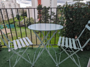Paris Access with Creteil Apartment